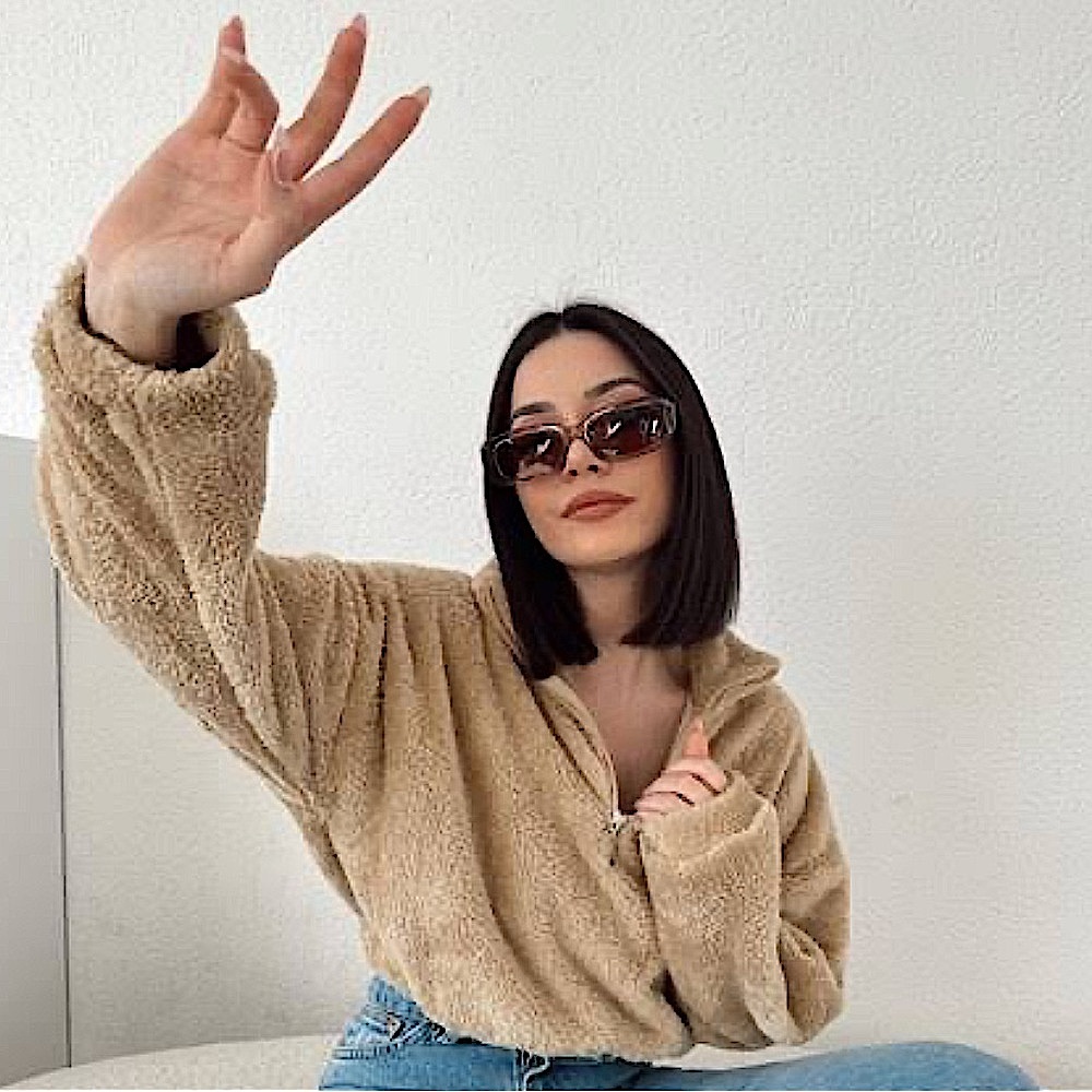 *NEW* H&M Fuzzy Cropped Sweater